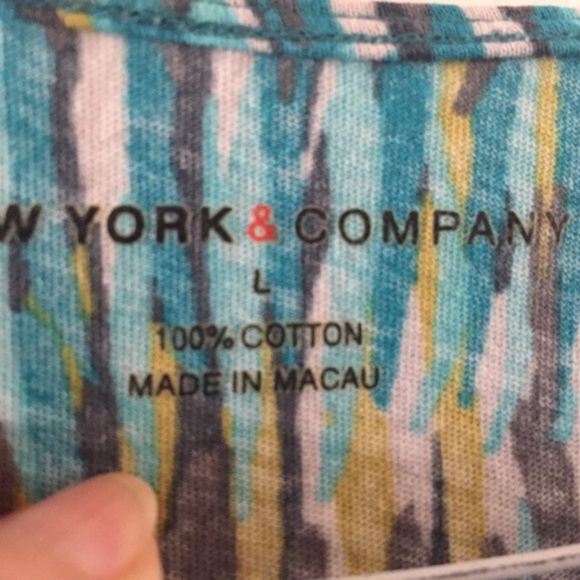 New York and  Company short sleeve top L - Picture 3 of 4